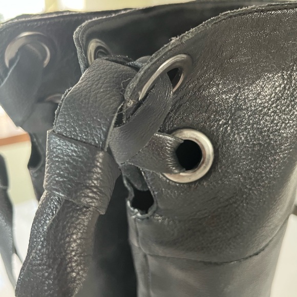 Le chateau soft leather boot with lace up back size 6 - Picture 3 of 5